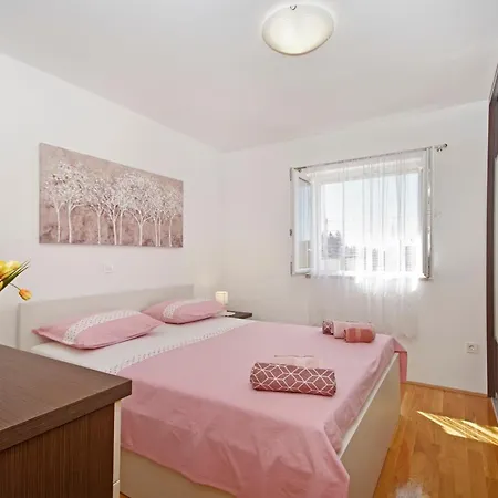 아파트 Apartman