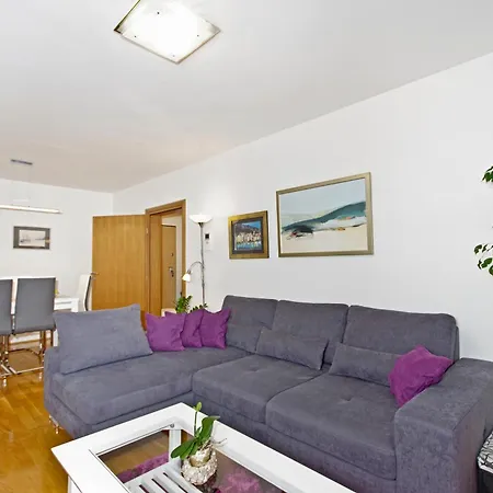 Apartment Apartman *